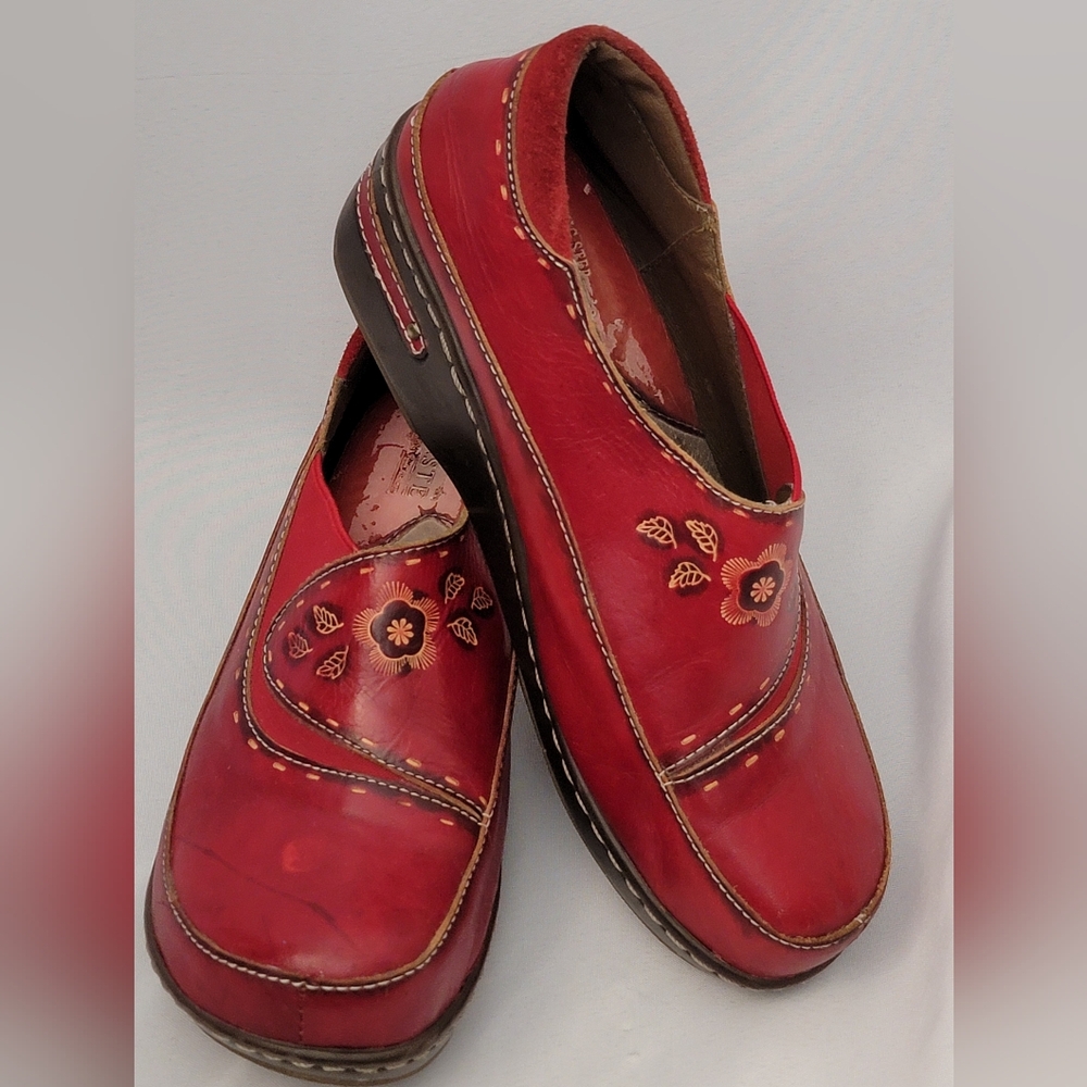 L'Artiste Spring Step Burbank Red Floral Women's Loafers/Clogs Size 41/9.5-10